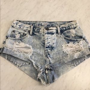 Tobi size 25 denim shorts